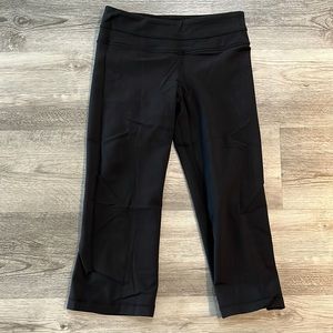 Lululemon Cropped Yoga pants